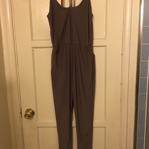 Brown jumpsuits - Picture 3 of 8